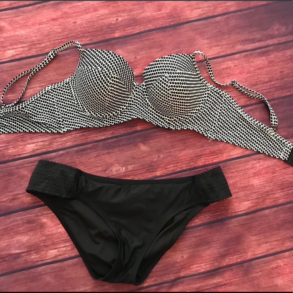 Old Navy bathing suit top .